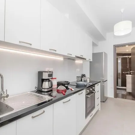 Apartment Bonni - Apt, 2' From Metro Station #11 *